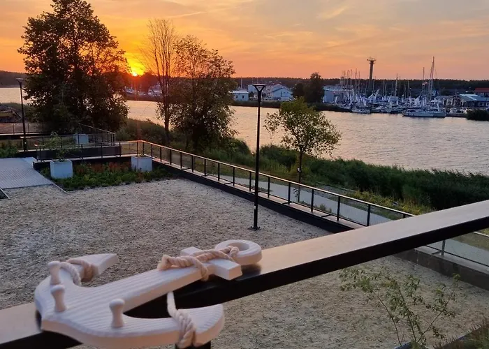 Apartament Perla Zachodu View & Spa Sagaris アパート *